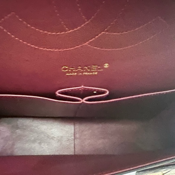 Chanel Flapbag Black Lambskin and Gold Hardware - Picture 7 of 16